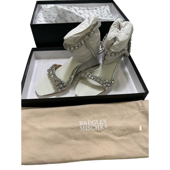 BADGLEY MISCHKA Gali Crystal Embellished Evening Wedge - Size 5.5 - Picture 5 of 5
